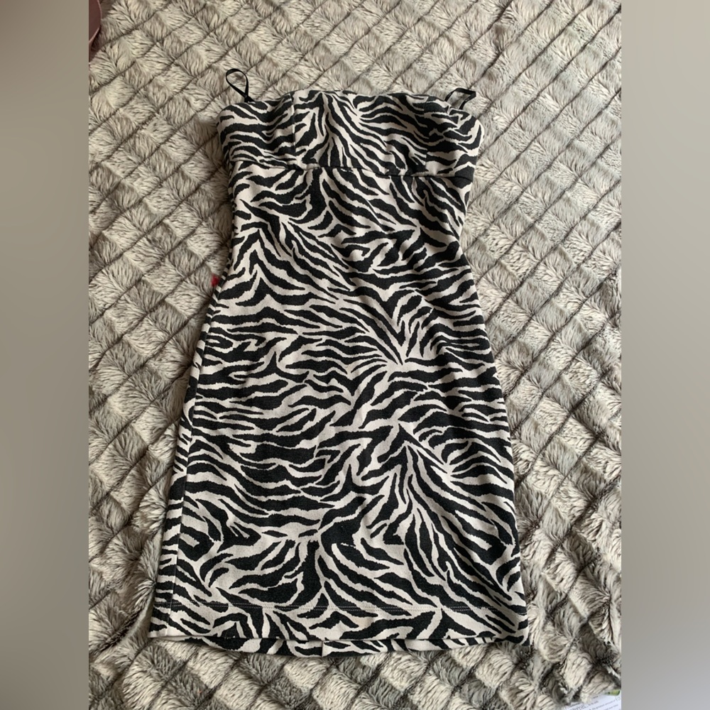 (small/00) fun dress with animal print